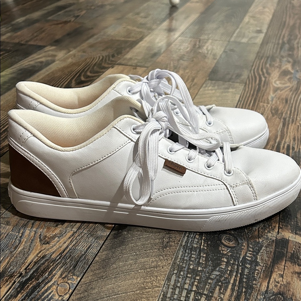 Levi's Men's White Casual Sneakers
